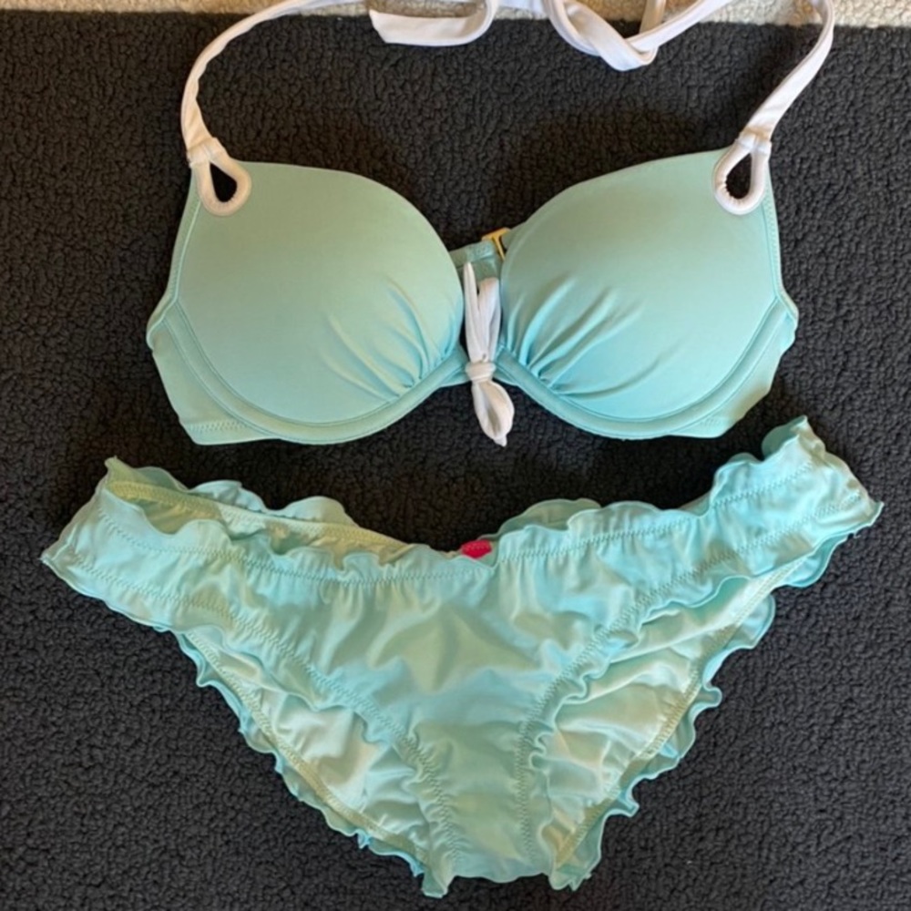 VS Bikini